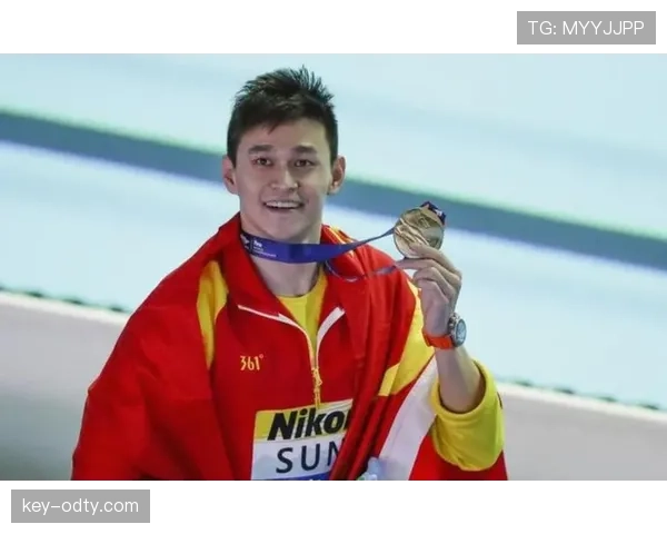 孙杨这生活，有比赛状态也有亿万豪宅间的煎熬，真是隔着屏幕都觉得人生两极了